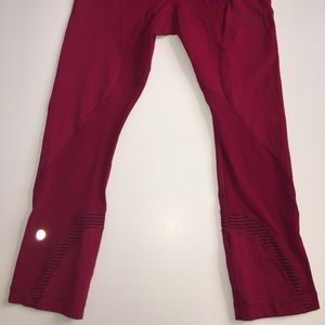 EUC Lululemon Inspire Crop